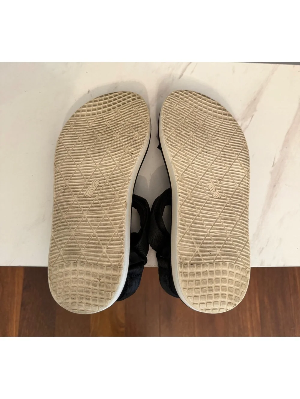 Teva Universal Premier Black Strappy Sandals Women's Size 9 (1016935)